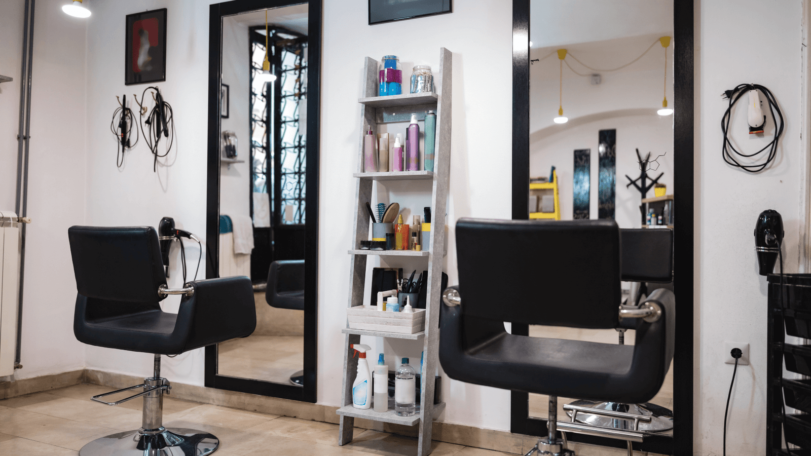 Signs You Need to Hire a Salon Marketing Agency