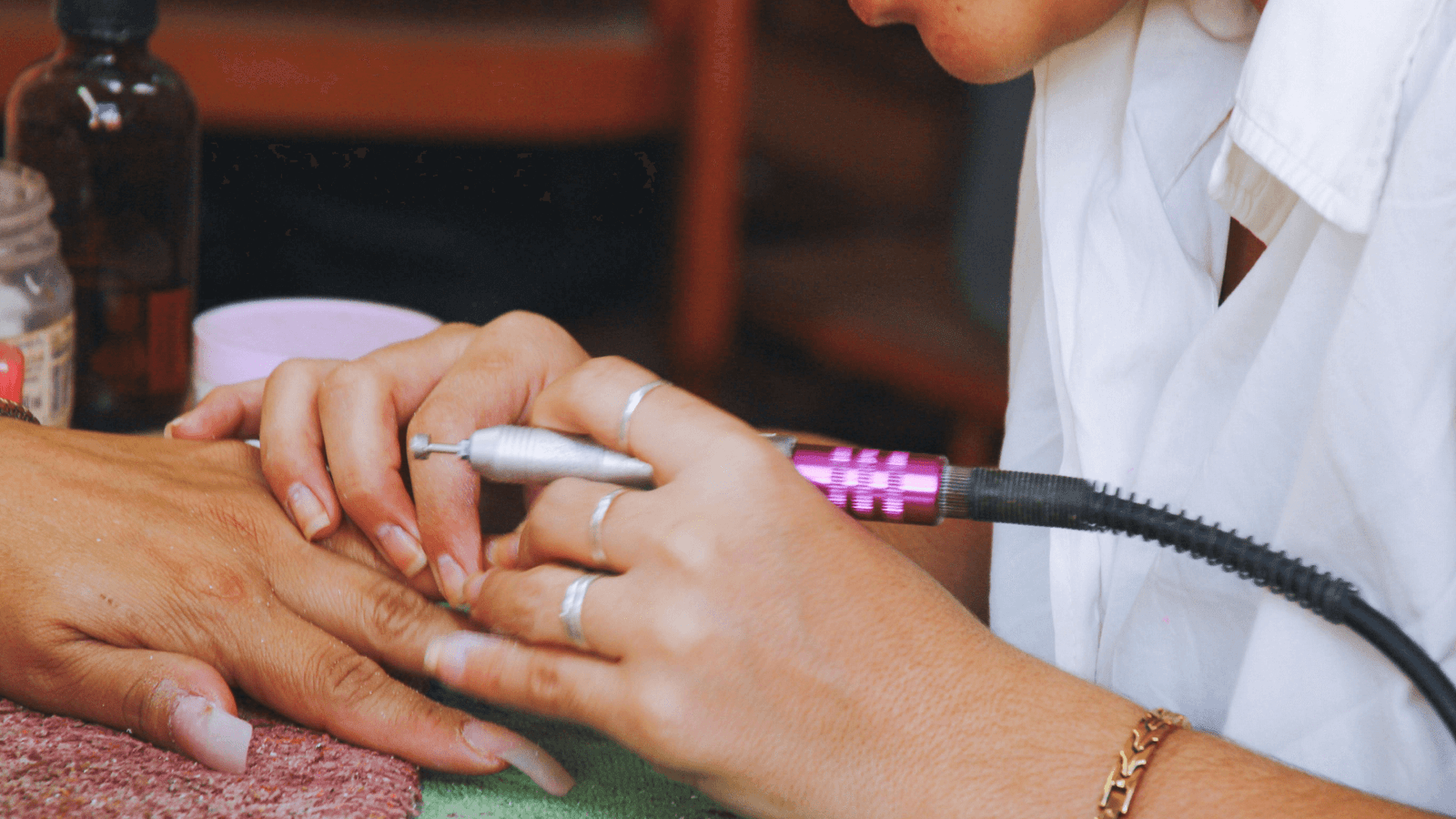 Best Website Builders with Client Review Showcase Widgets for Independent Nail Technicians